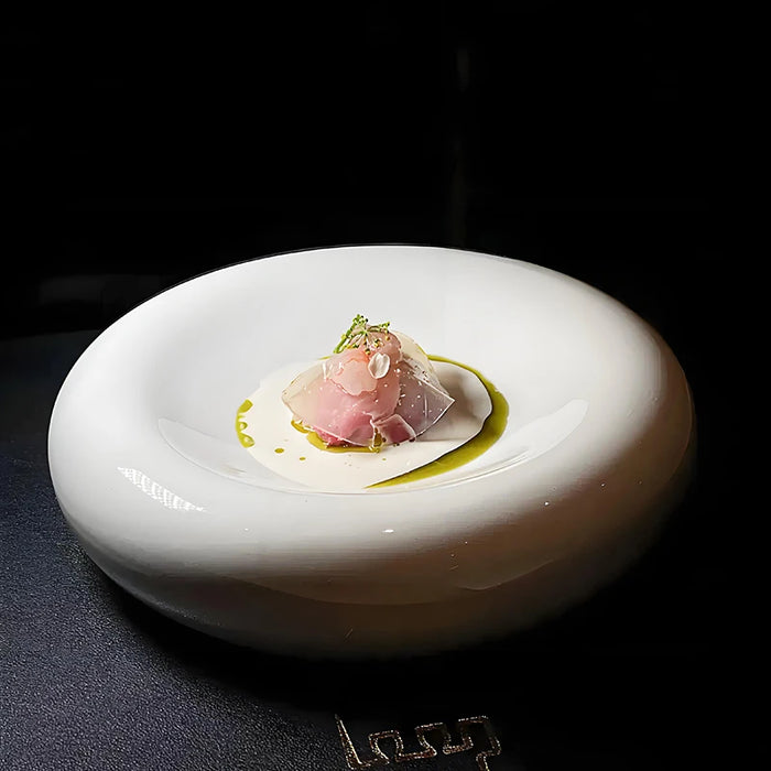 White Ceramic Plates, Restaurant Decorative Tableware, Round Bowls, Fruit Salad Bowls, Appetizers and Dessert Plates.